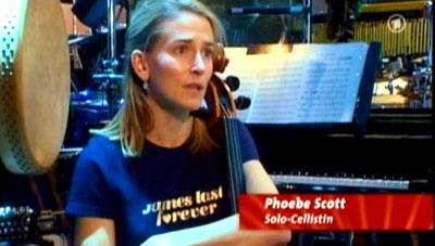 Phoebe Scott - Cellist