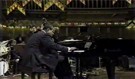 Evening at Pops 1980  - Oscar Peterson on the piano