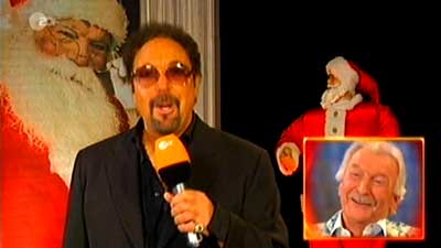 Tom Jones congratulates Hansi for his 80th birthday