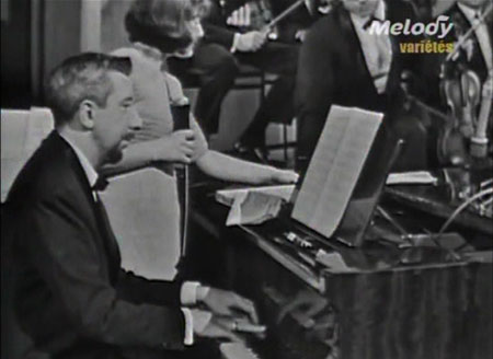 Raymond Lefebvre on the piano