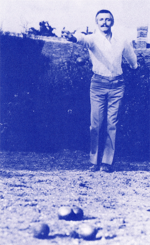 Paul Mauriat playing petanque